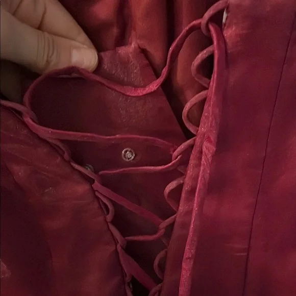 Elegant Raspberry Strapless Dress - Picture 5 of 7